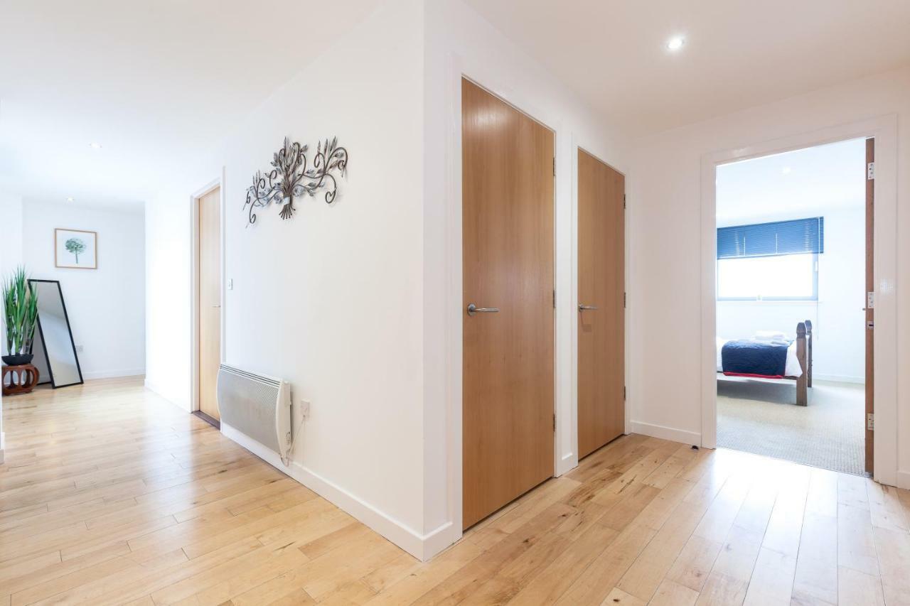 Stylish Penthouse Suite เอดินบะระ ภายนอก รูปภาพ