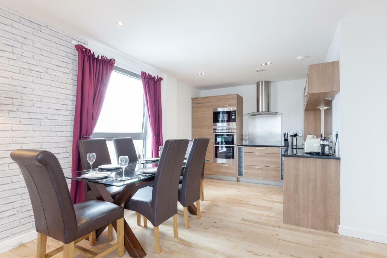 Stylish Penthouse Suite เอดินบะระ ภายนอก รูปภาพ